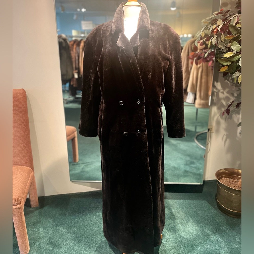 Luxurious Black Pea Coat